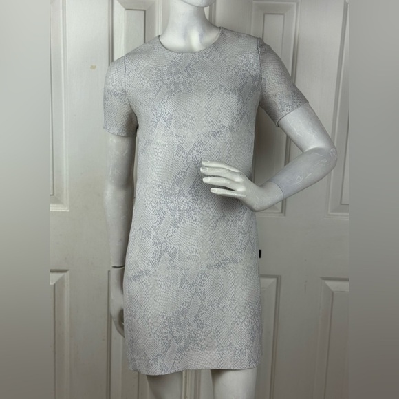 Babaton Dresses & Skirts - Babaton Snakeskin Pattern Dress. D17